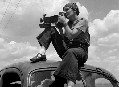 Dorothea Lange: una fotografa “piena di mondo”