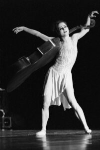 Silvia Lelli, “La veglia degli angeli”, coreografia di Jean Grand-Maitre, produzione Teatro alla Scala, Milano, 1995